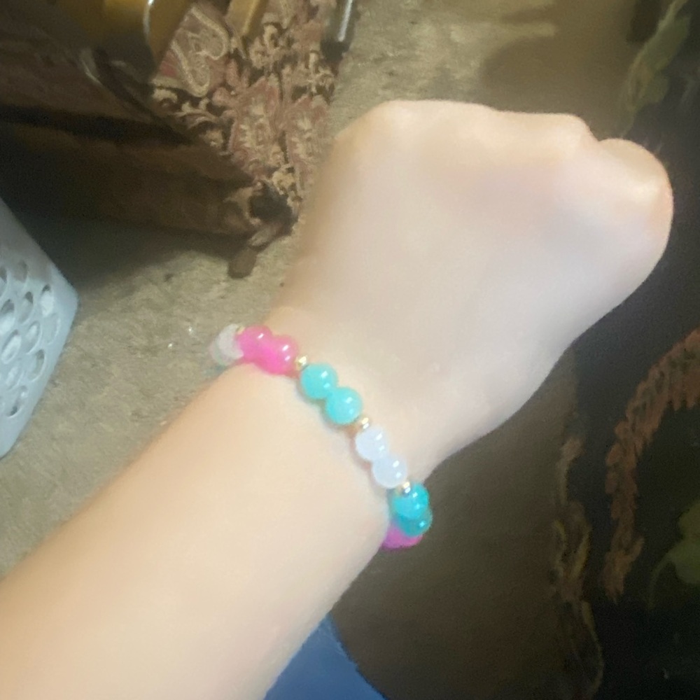 Pink glass bead bracelet